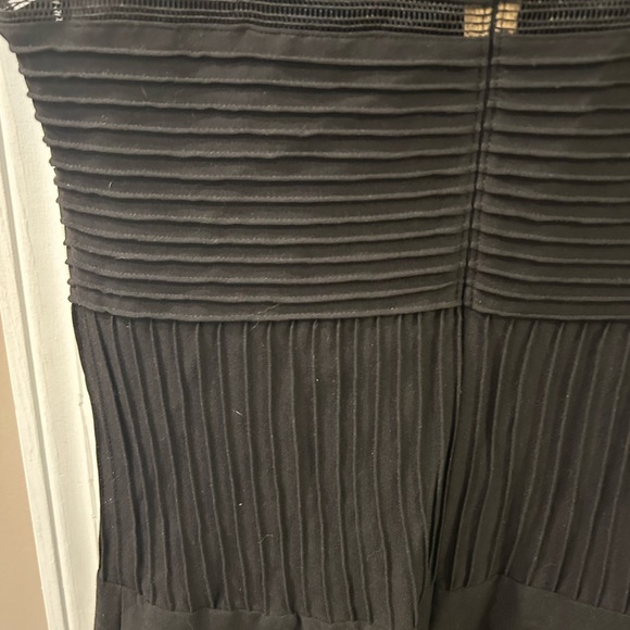 Tadashi Soji gorgeous black sleeveless dress size medium - Picture 8 of 10